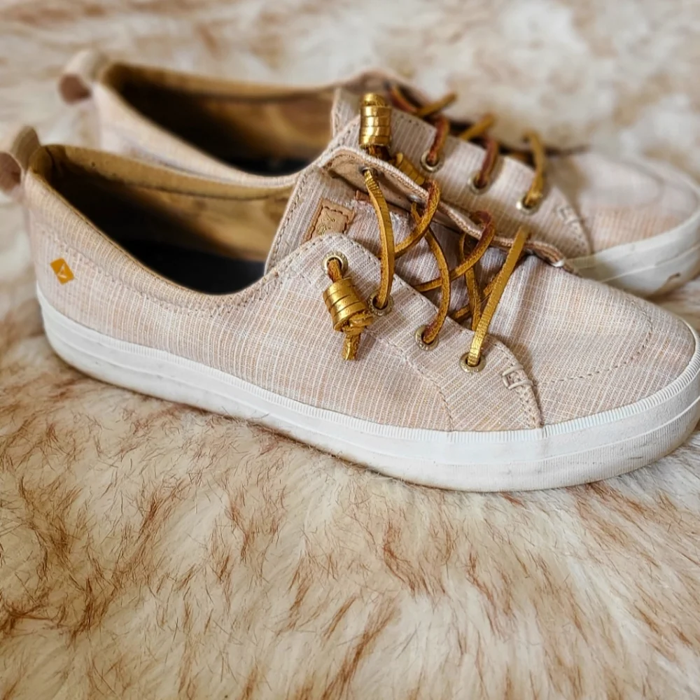 Shoes - Picture 1 of 4